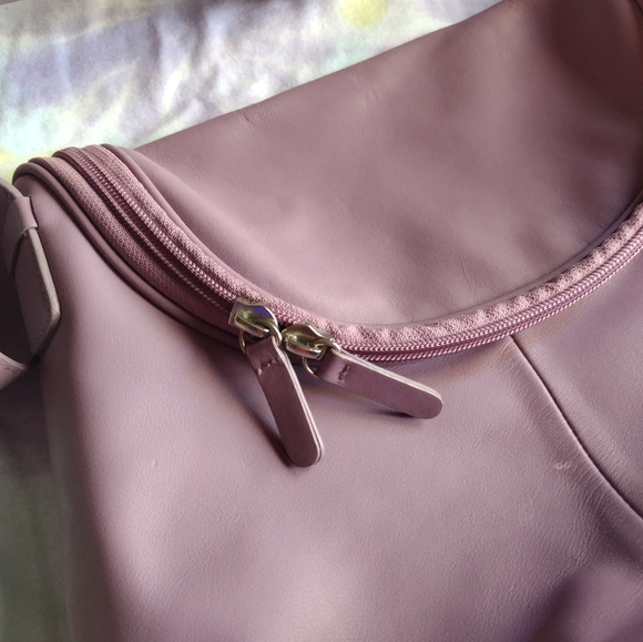 Maxx New York Vintage 100% Lilac Leather Shoulder Crossbody Bag - Picture 9 of 15